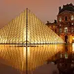 Pyramide du Louvre