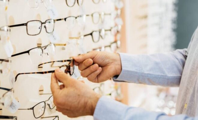 Comment choisir son opticien à Paris conseils et astuces