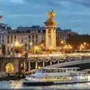 Dîner croisière à Paris : une façon unique de découvrir la ville des lumières